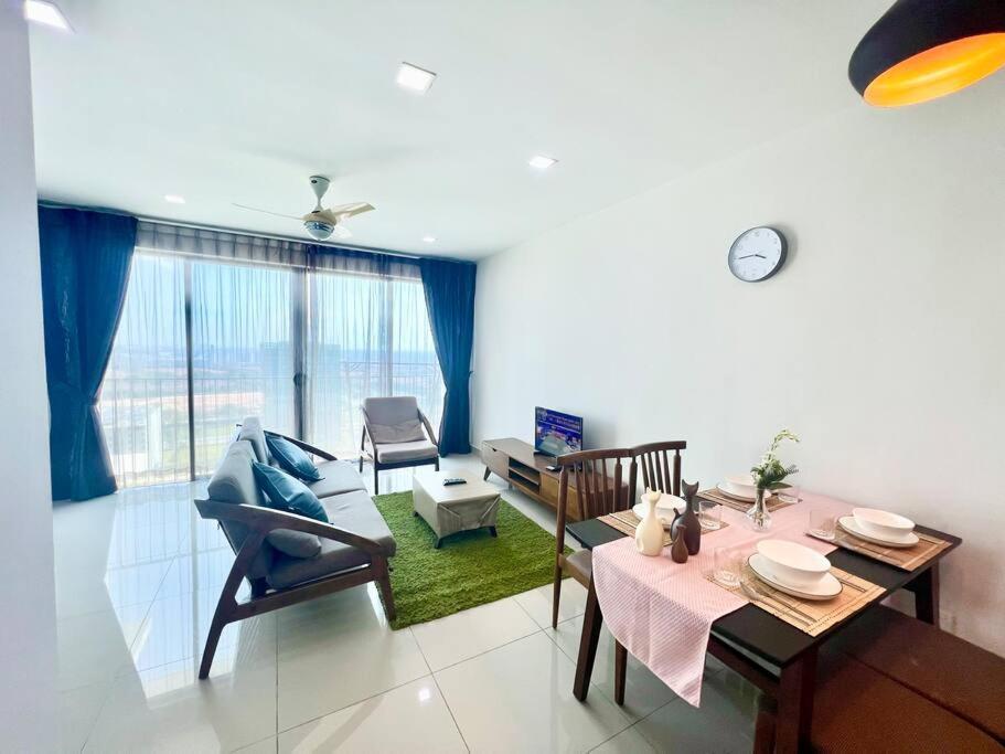 T3 1-10 Pax Trefoil 2Room Setia Alam Cozy Home Wifi Tv Экстерьер фото